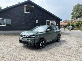 skadebil auto Dacia Duster AUTOMAAT 1.6 HYBRIDE NAVI CLIMA CAMERA PDC LED B.J 12-2024 2024/12