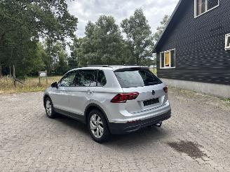 Volkswagen Tiguan AUTOMAAT 150 PK NAVI CLIMA CAMERA VIR DASHBOARD LED TREKHAAK B.J 2024 picture 3