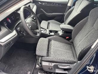 Skoda Octavia AUTOMAAT HYBRIDE NAVI CLIMA VIRT DASH CAMERA TREKHAAK LED B.J 12-2024 picture 14
