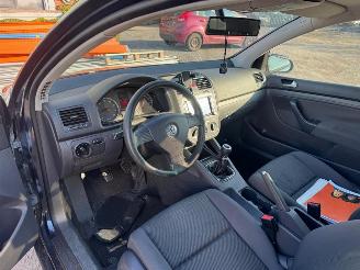 Volkswagen Golf  picture 17