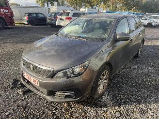 Damaged car Peugeot 308  2018/3