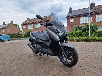 uszkodzony motocykle Yamaha XMAX 250 ABS 2017/2
