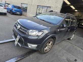 Voiture accidenté Dacia Sandero Stepway 2016/9