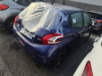 uszkodzony samochody osobowe Peugeot 208  2015/2