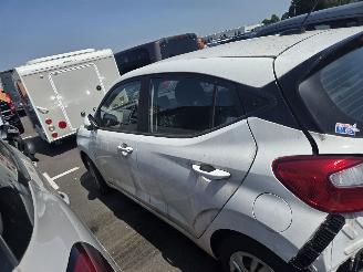 Hyundai I-10 1.0 67 picture 10