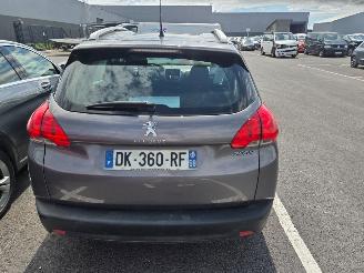 Voiture accidenté Peugeot 2008  2014/10