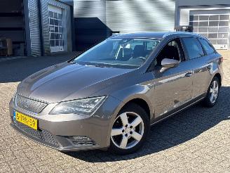 Damaged car Seat Leon VSSZZZ5FZER109286 2014/1