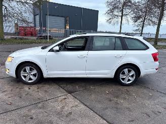 Skoda Octavia 1.6 TDI Greenline 16V Combi/o 4Dr Diesel 1.598cc 81kW (110pk) FWD 2013-05/2020-07  CRKB picture 3