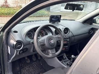 Seat Ibiza 1.6 16V Hatchback  Benzine 1.598cc 77kW (105pk) FWD 2006-11/2009-11 (6L1) BTS picture 14