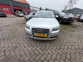 Auto incidentate Audi A3 1.6 Hatchback 2Dr Benzine 1.595cc 75kW (102pk) FWD 2005-06/2012-09 (8P1) BSE 2006/4