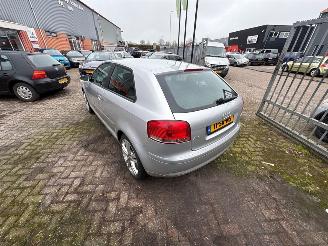 Audi A3 1.6 Hatchback 2Dr Benzine 1.595cc 75kW (102pk) FWD 2005-06/2012-09 (8P1) BSE picture 4