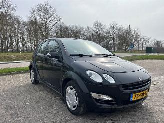 Vaurioauto  passenger cars Smart Forfour 1.0 2006/1