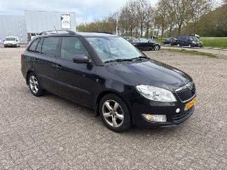 Vaurioauto  passenger cars Skoda Fabia 1.2 TDI 12V Greenline Combi/o 4Dr Diesel 1.199cc 55kW (75pk) FWD 2010-05/2014-12  CFWA 2011/7