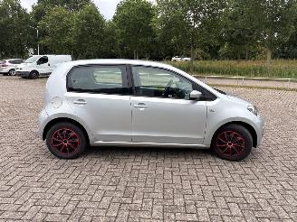 Volkswagen Up! 1.0 12V 60 Hatchback  Benzine 999cc 44kW (60pk) FWD 2011-08/2020-08  CHYA picture 11