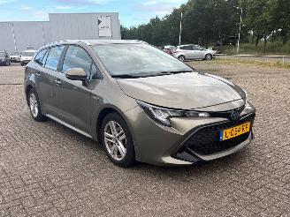 Vaurioauto  passenger cars Toyota Corolla 1.8 16V Hybrid Combi/o  Elektrisch Benzine 1.798cc 90kW (122pk) FWD 2019-02 (ZWE211(W)) 2ZRFXE 2021/7