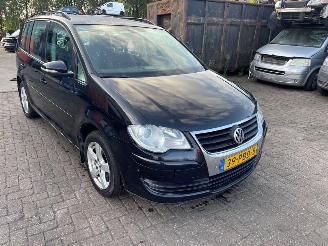 Volkswagen Touran  picture 2