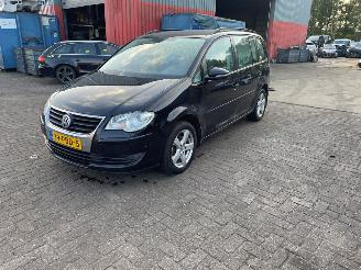 damaged passenger cars Volkswagen Touran  2011/1