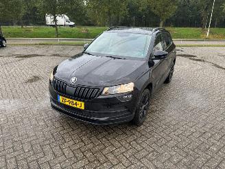 Vaurioauto  passenger cars Skoda Karoq 1.0 TSI 12V SUV  Benzine 999cc 85kW (116pk) FWD 2018-09  DKRF 2018/11