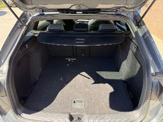 Volkswagen Golf Variant 1.5 eTSI 3x R-LINE PANO picture 5