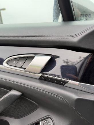 Porsche Panamera 3.0 S E-Hybrid picture 18