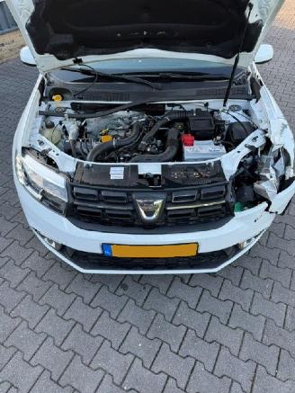 Dacia Logan 0,9 TCE SL Royaal Automaat picture 10