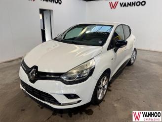 uszkodzony samochody osobowe Renault Clio  2016/10
