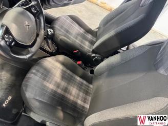 Peugeot 108  picture 15