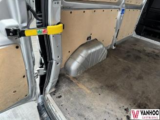 Ford Transit  picture 12