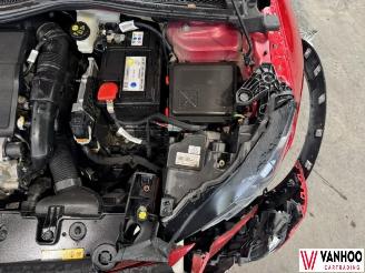 Peugeot 208  picture 8