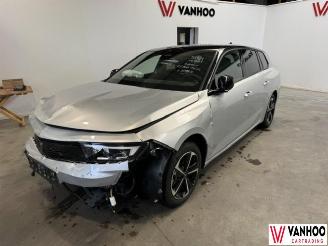 Vaurioauto  passenger cars Opel Astra  2025/4