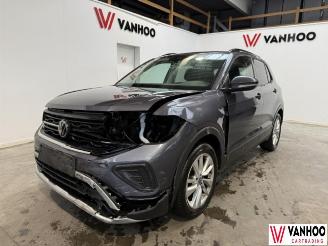 damaged passenger cars Volkswagen T-Cross  2024/4