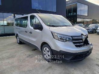 Coche accidentado Renault Trafic ZEN 2024/3