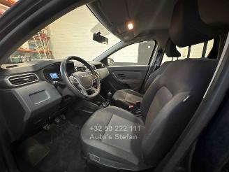 Dacia Duster ESSENTIAL picture 5