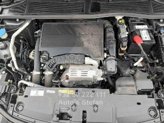 Peugeot 408 GT picture 24