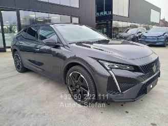 krockskadad bil auto Peugeot 408 GT 2023/3