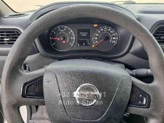 Nissan Interstar TEKNA picture 10