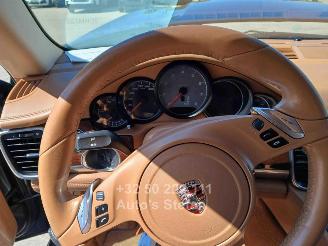 Porsche Panamera 4S picture 7