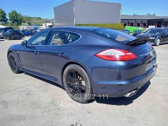 Porsche Panamera 4S picture 4