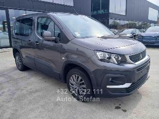 uszkodzony samochody osobowe Peugeot Rifter  2021/4
