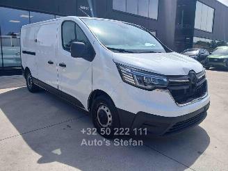 Coche accidentado Renault Trafic CONFORT 2024/3