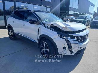 damaged passenger cars Peugeot 3008 GT LINE 2024/1