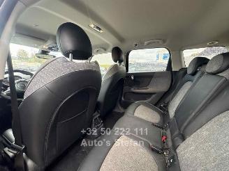 Mini One COUNTRYMAN picture 2