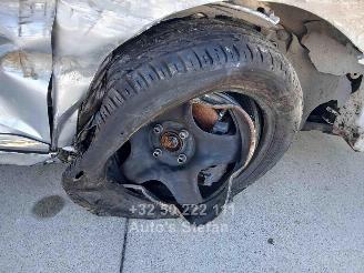 Renault Clio  picture 28