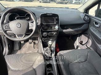 Renault Clio IV GRANDTOUR picture 10