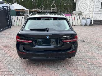 damaged passenger cars BMW 5-serie 520.D PANORAMADACH AUTOMATIC 2023/4