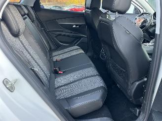 Peugeot 3008 1,2 BENZINE 131,PS  AUTOMATIC picture 17
