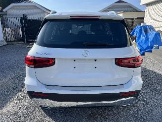 Voiture accidenté Mercedes GLB 200.GLB LEDER/NAVI/LED/CAMERA 2021/8