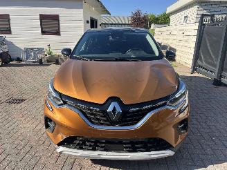 Renault Captur E-TECH HYBRIDE - AUTOMATIC picture 10