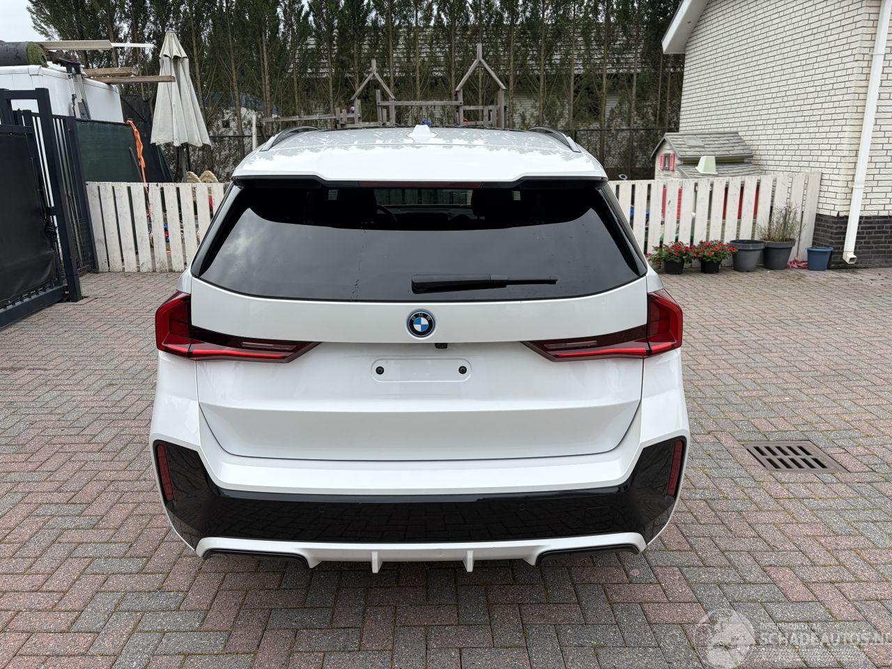 BMW X1 PLUG-IN 2,5 E X-DRIVE M-PAKKET