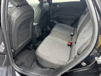 Renault Captur E-TECH AUTOMATIC - FACE-LIFT picture 17